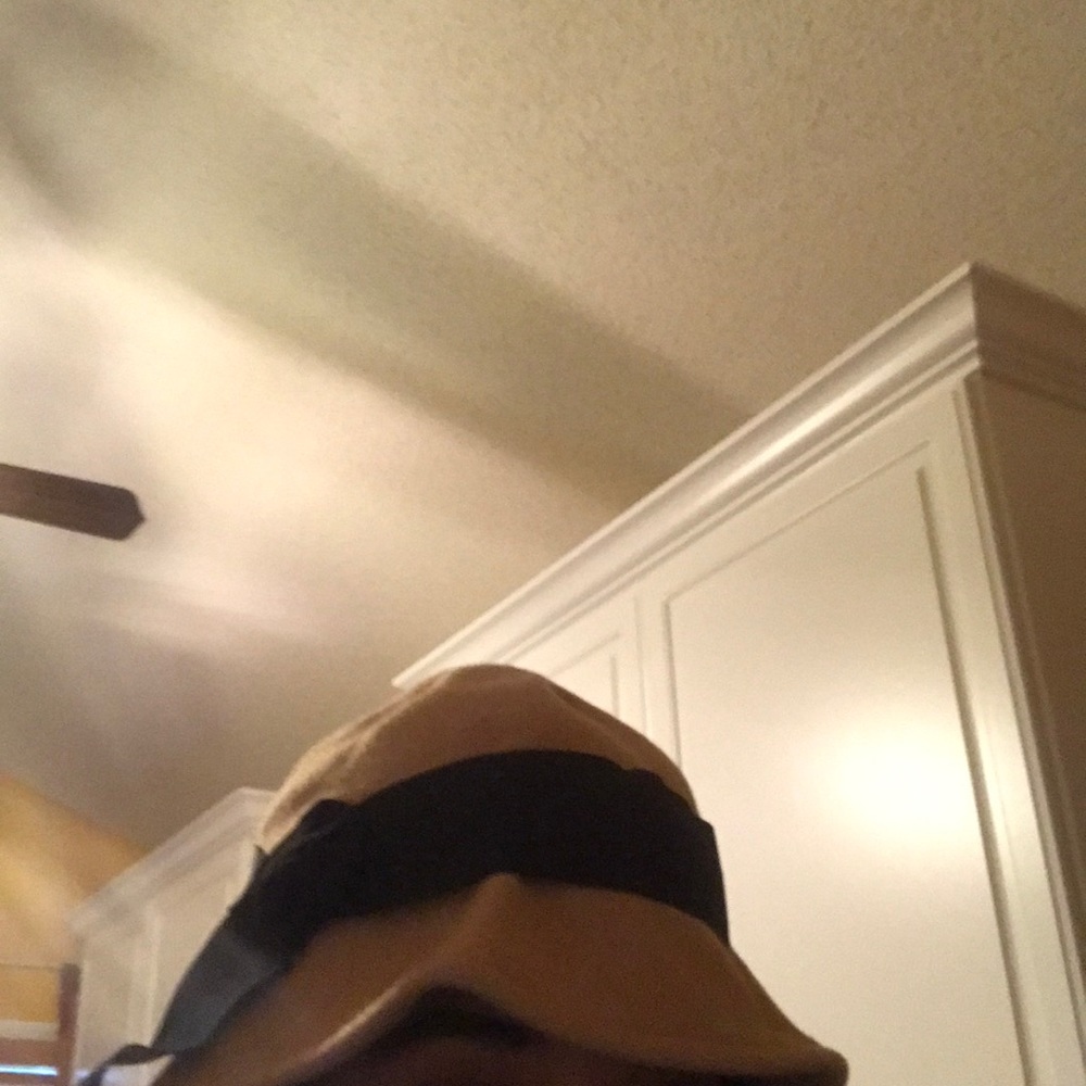 Bucket hat - Picture 2 of 3